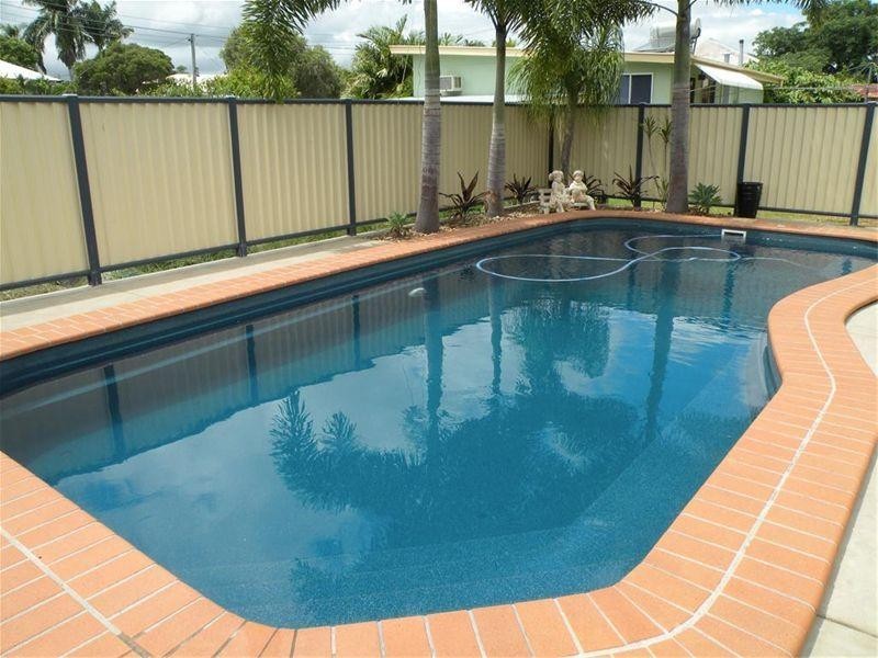 9 Highway Street, Park Avenue QLD 4701