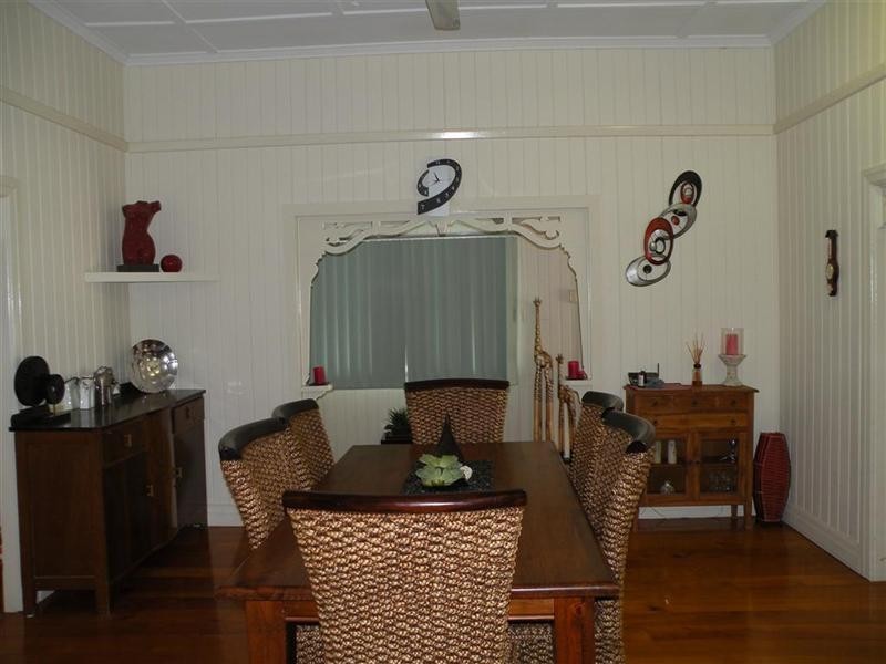 9 Highway Street, Park Avenue QLD 4701