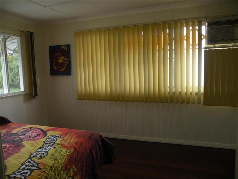 9 Highway Street, Park Avenue QLD 4701