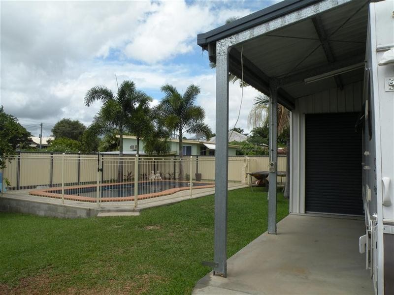 9 Highway Street, Park Avenue QLD 4701