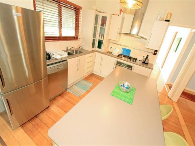 16 Turner Road, Wandal QLD 4700