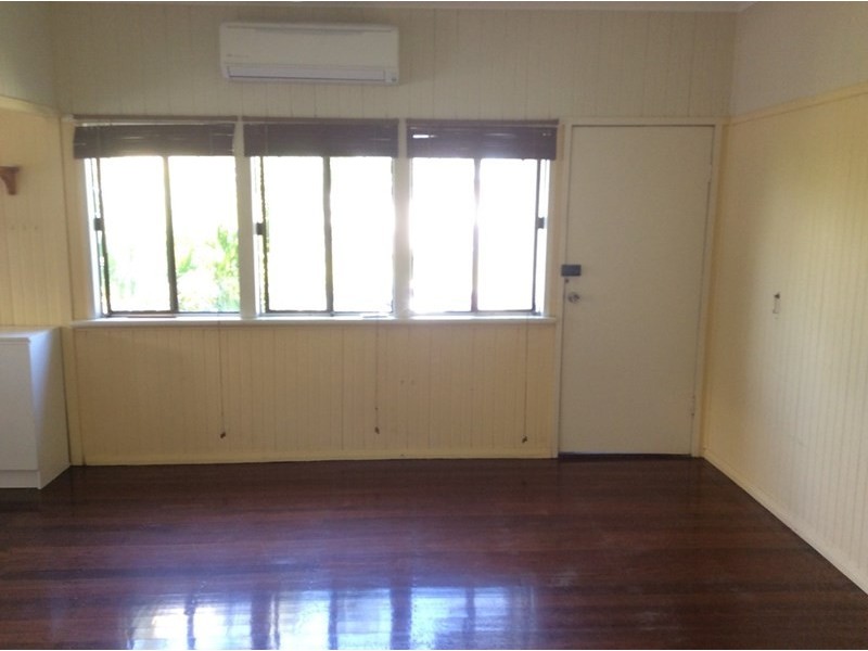 290 Waterloo Street, Berserker QLD 4701