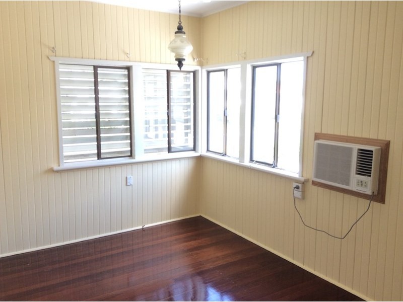 290 Waterloo Street, Berserker QLD 4701