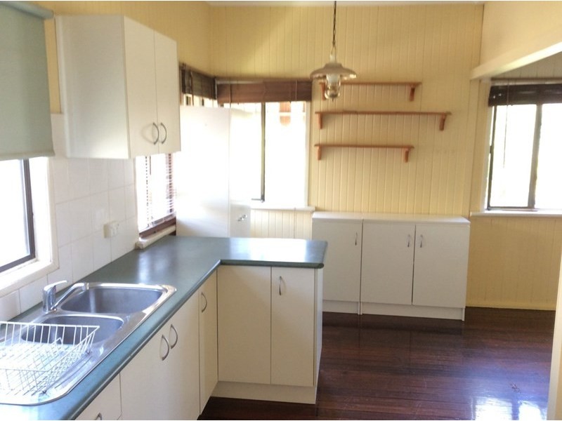 290 Waterloo Street, Berserker QLD 4701