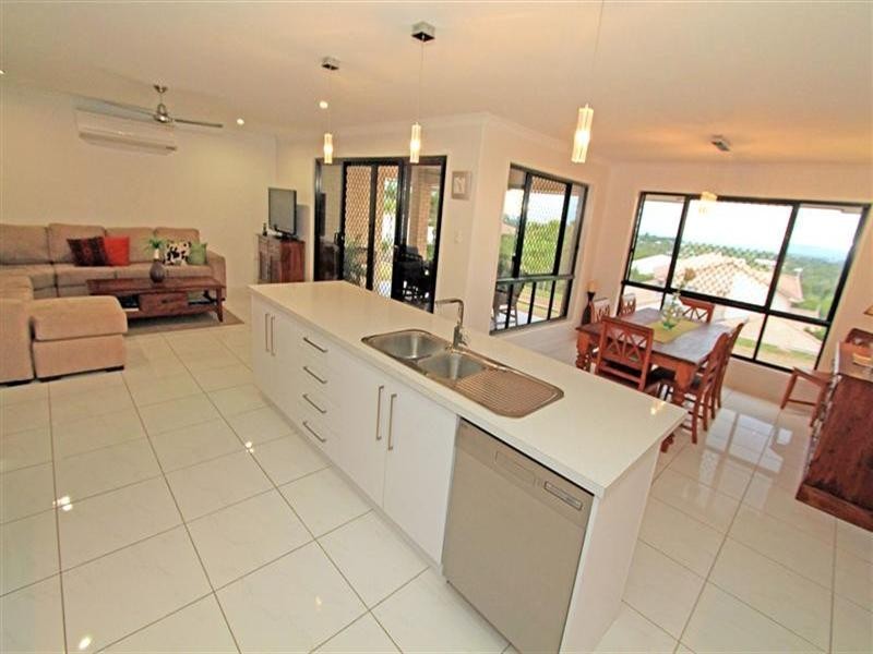 10 Hodda Drive, Kawana QLD 4701