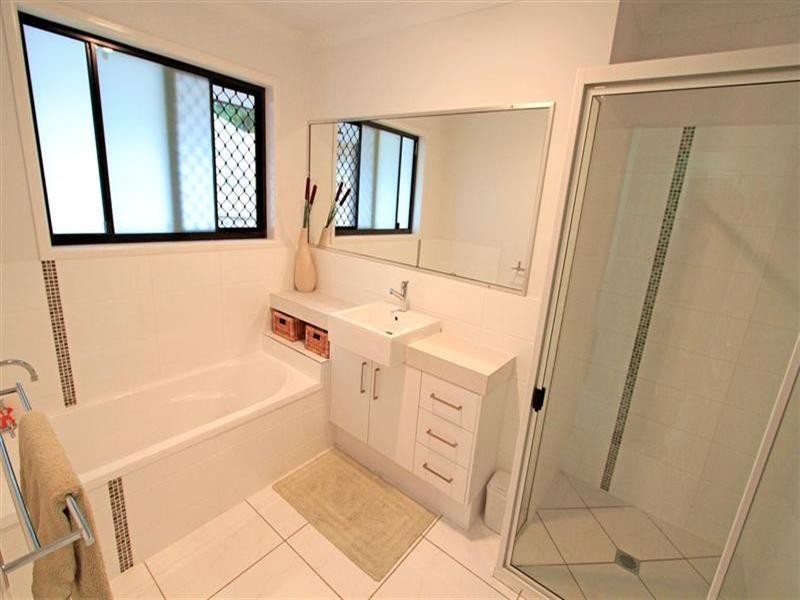 10 Hodda Drive, Kawana QLD 4701