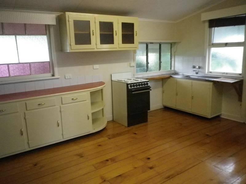 140 Denham Street, The Range QLD 4700