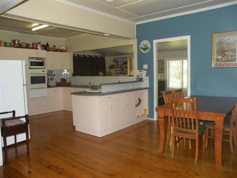 32 Elphinstone Street, Berserker QLD 4701