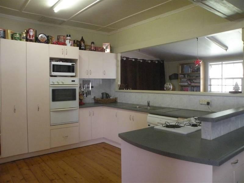 32 Elphinstone Street, Berserker QLD 4701