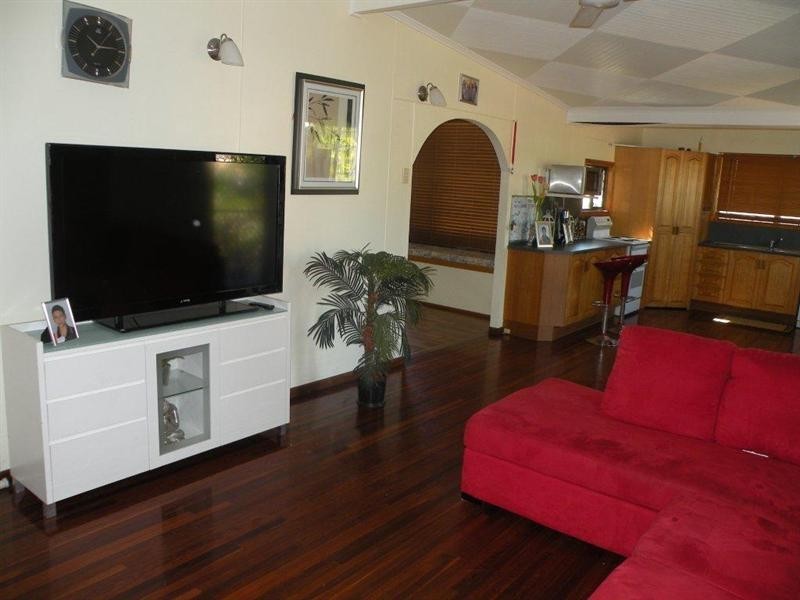 31 Face Street, Park Avenue QLD 4701