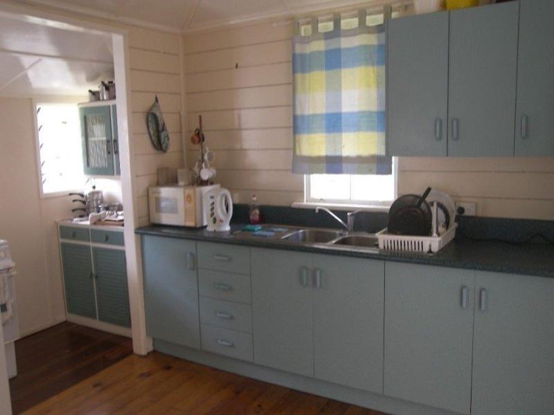 42 Lion Creek Road, Wandal QLD 4700