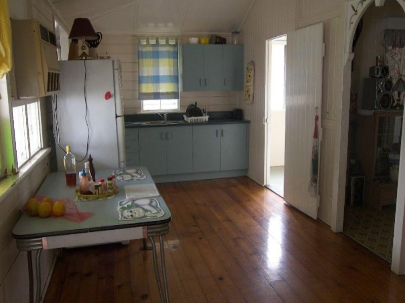 42 Lion Creek Road, Wandal QLD 4700