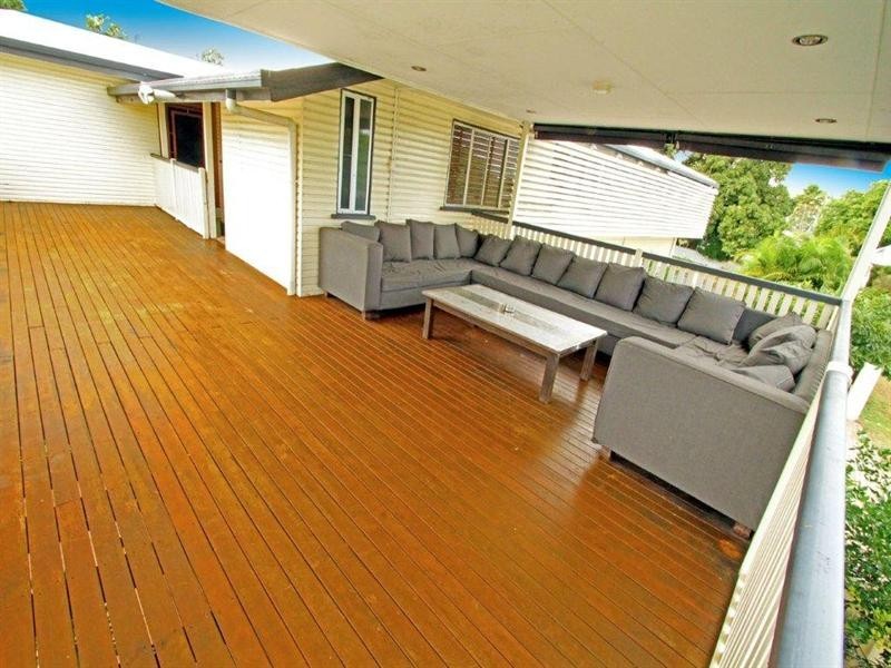 252 Upper Dawson Road, The Range QLD 4700