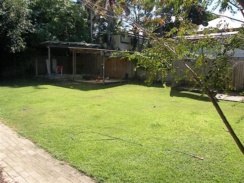 10 Wakefield Street, Allenstown QLD 4700