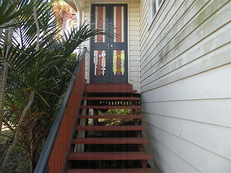 10 Wakefield Street, Allenstown QLD 4700