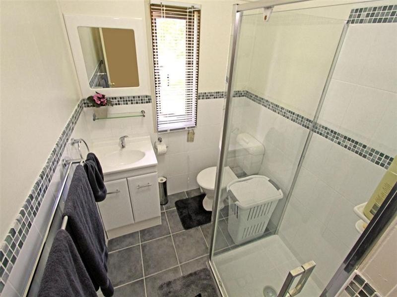 5 Bernard Street, Berserker QLD 4701