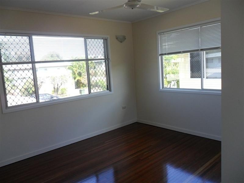 12 Sheehan Avenue, Wandal QLD 4700