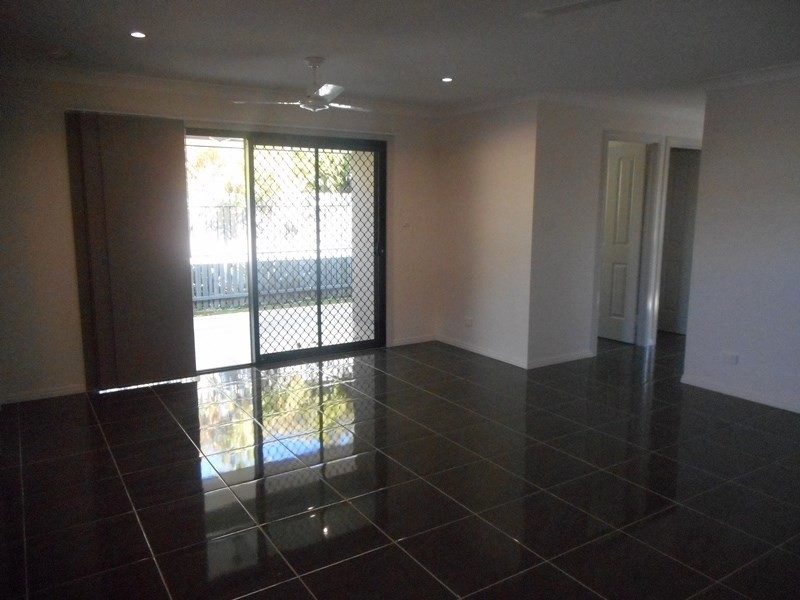 2/23 Macaree Street, Berserker QLD 4701