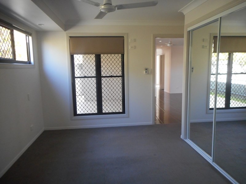 2/23 Macaree Street, Berserker QLD 4701