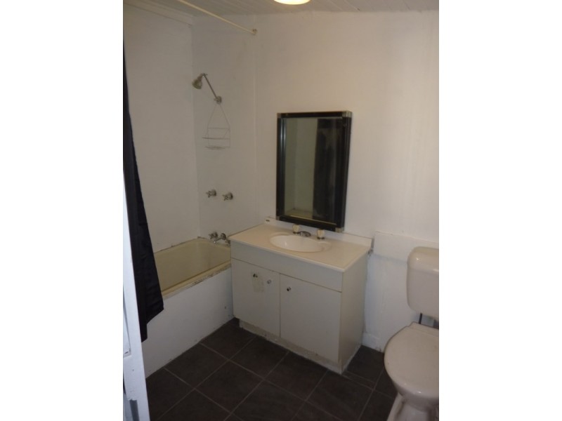 18 Taylor Street, Park Avenue QLD 4701