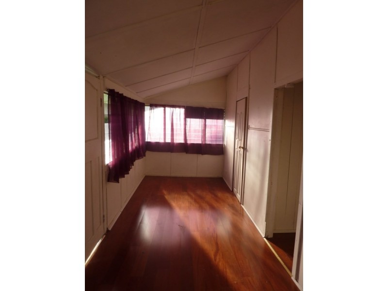 18 Taylor Street, Park Avenue QLD 4701