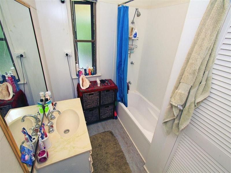 4 Jones Street, Wandal QLD 4700