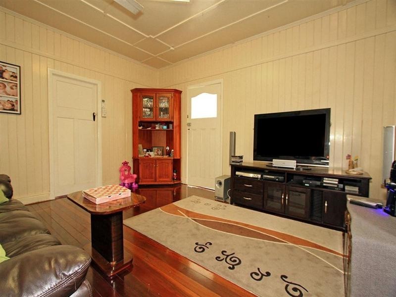 4 Jones Street, Wandal QLD 4700