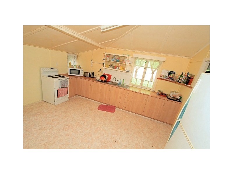 132 Nobbs Street, Berserker QLD 4701