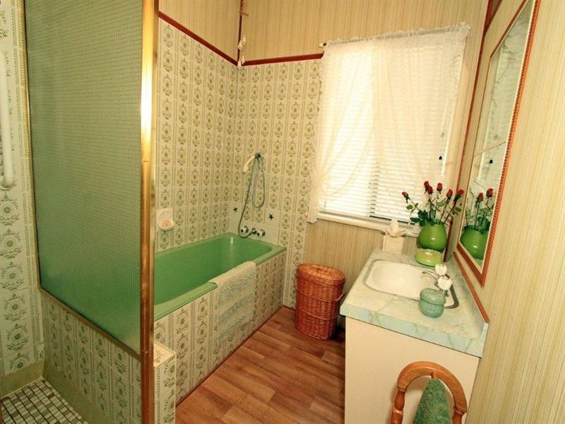 4 Wackford Street, Park Avenue QLD 4701