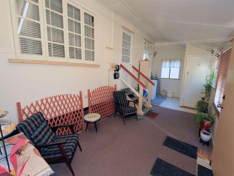 4 Wackford Street, Park Avenue QLD 4701