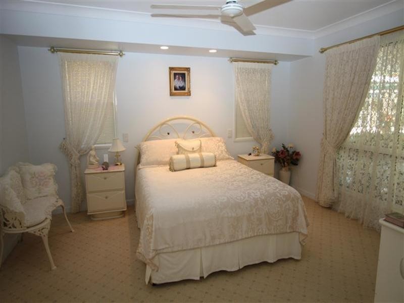 18 Sunrise Crescent, Gracemere QLD 4702