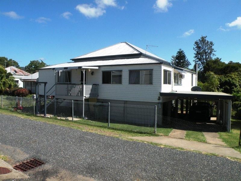 7 Bridge Street, Mount Morgan QLD 4714