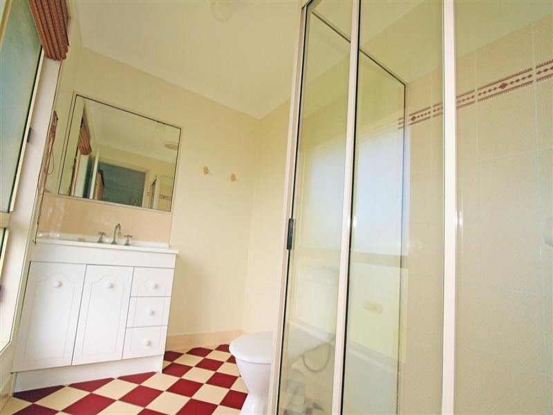 4 Esme Place, Gracemere QLD 4702