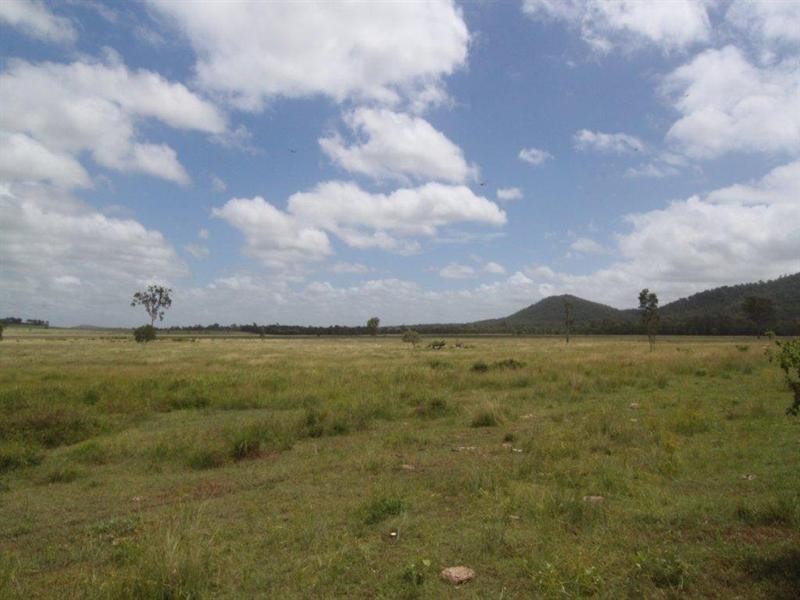 1863 Old Byfield Road, Lake Mary QLD 4703