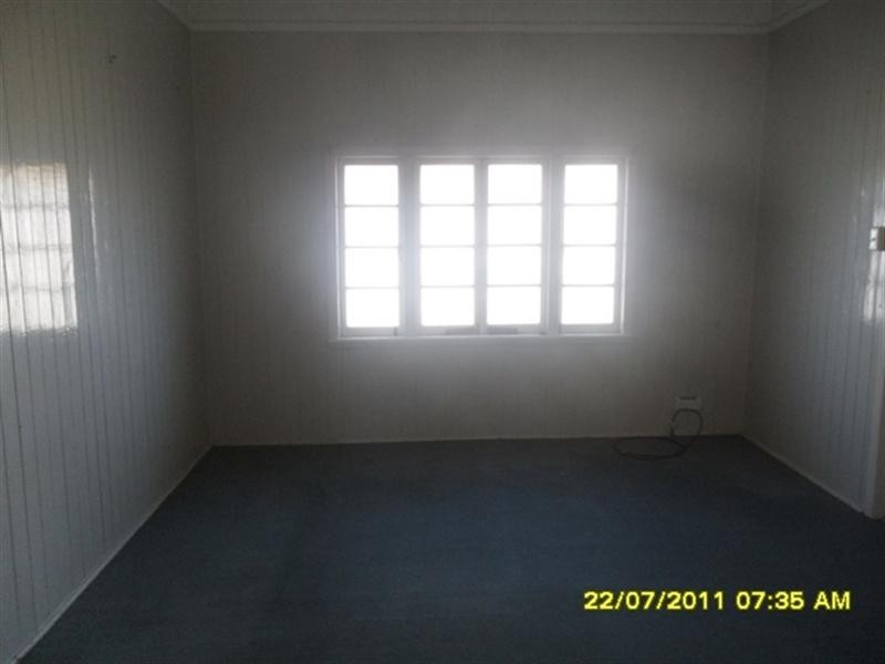 163 High Street, Berserker QLD 4701