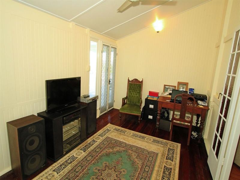 62 Cambridge Street, The Range QLD 4700