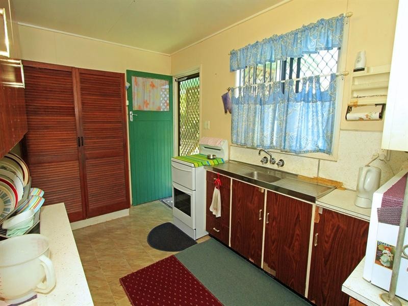 23 Symons Street, Park Avenue QLD 4701