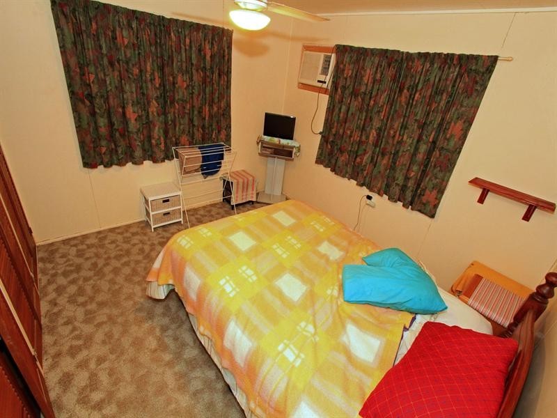 23 Symons Street, Park Avenue QLD 4701