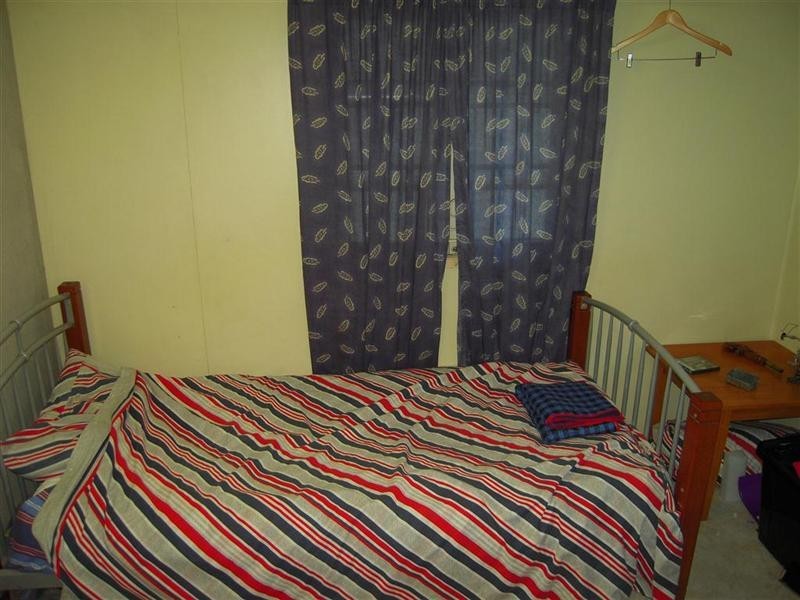 64 Main Street, Park Avenue QLD 4701