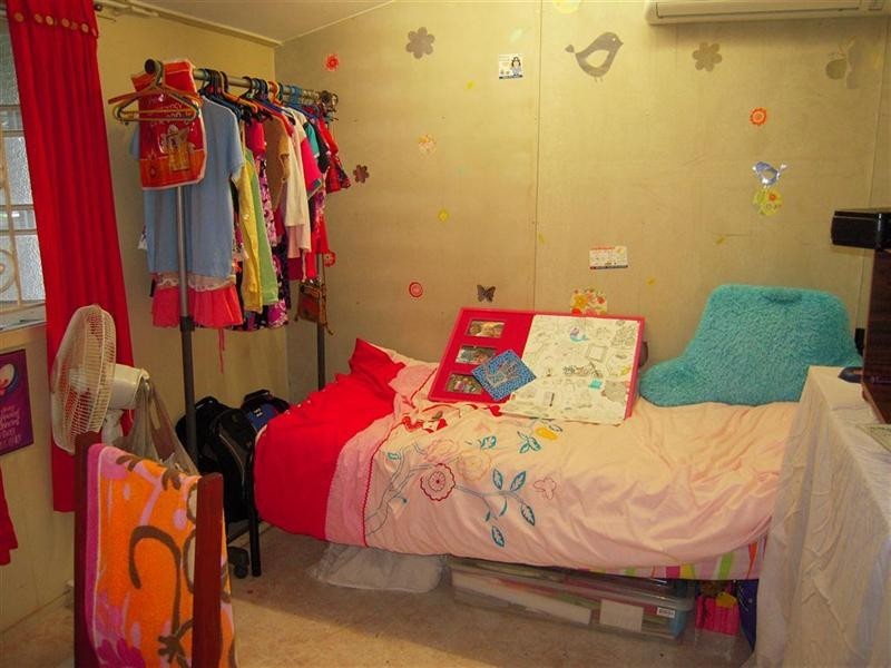 64 Main Street, Park Avenue QLD 4701