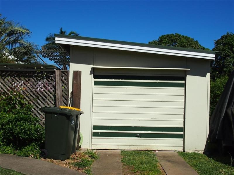 64 Main Street, Park Avenue QLD 4701