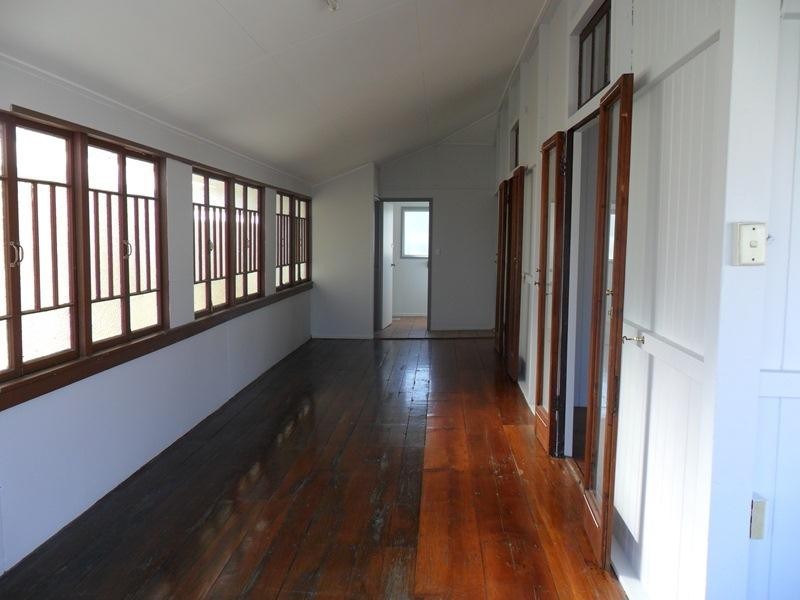 8 Jones Street, Wandal QLD 4700