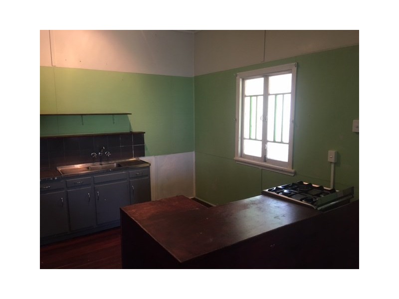 56 Deacon Street, Berserker QLD 4701