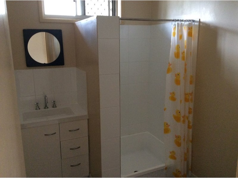 2/118 Sheehy Street, Park Avenue QLD 4701