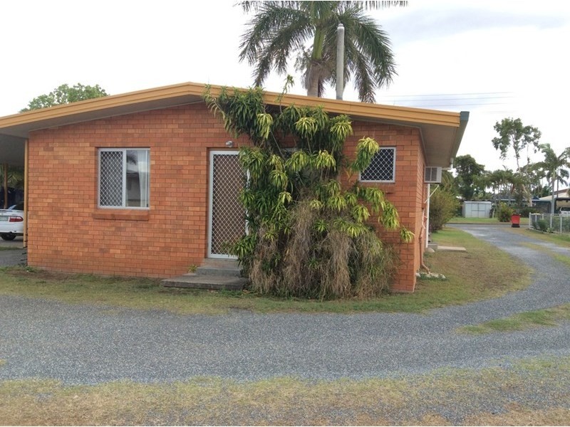 2/118 Sheehy Street, Park Avenue QLD 4701