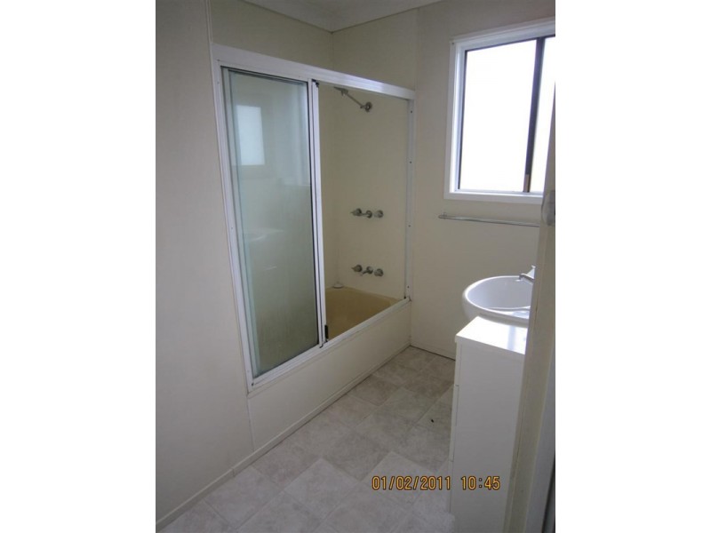 77 Rice Street, Park Avenue QLD 4701