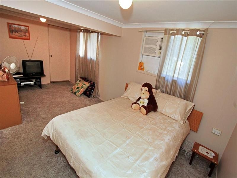 11 Albert Street, Stanwell QLD 4702