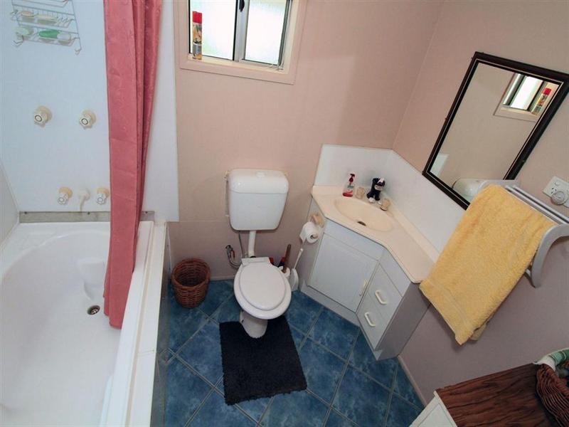 11 Albert Street, Stanwell QLD 4702