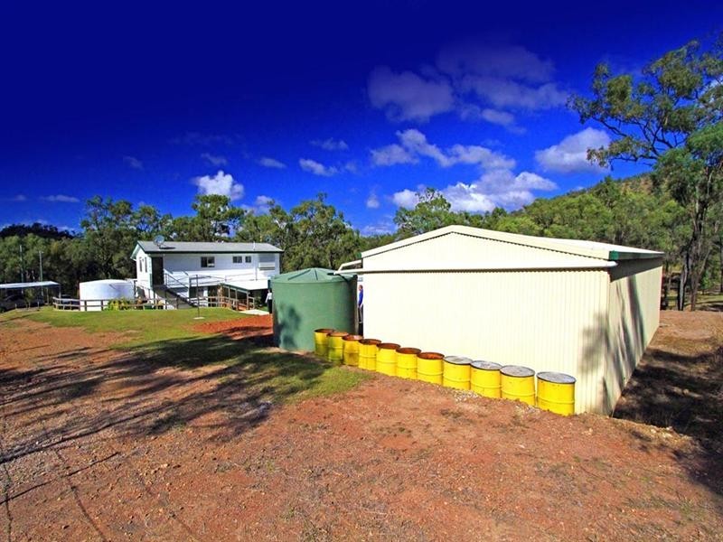 11 Albert Street, Stanwell QLD 4702