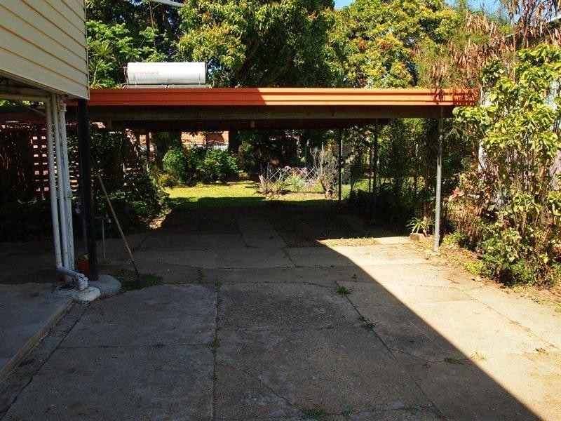 68 Charles Street, Berserker QLD 4701